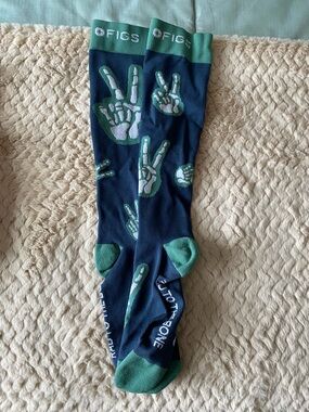 🌸 FIGS NWOT Navy Socks with Green Skeletal Peace Sign "Rad to the Bone"